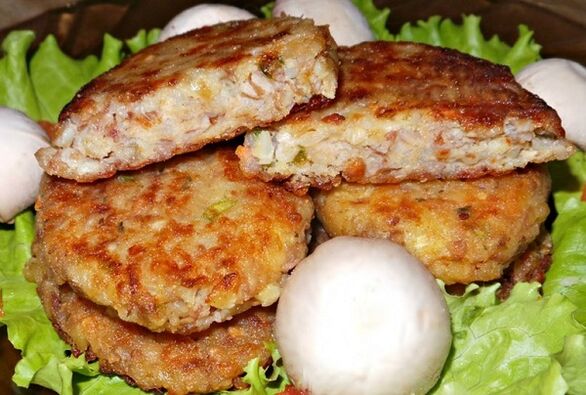 Tvaicētas griķu kotletes