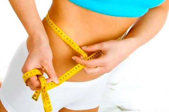 vidukļa mērīšana, vienlaikus zaudējot svaru nedēļā par 7 kg